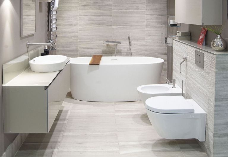 Overcoming Mobility Issues Associated With Bathtub Usage